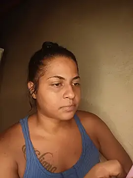 Giselabrunette25 webcam