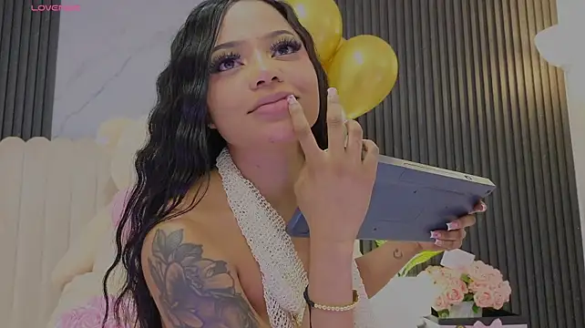 Madiee_Rhea live cam preview