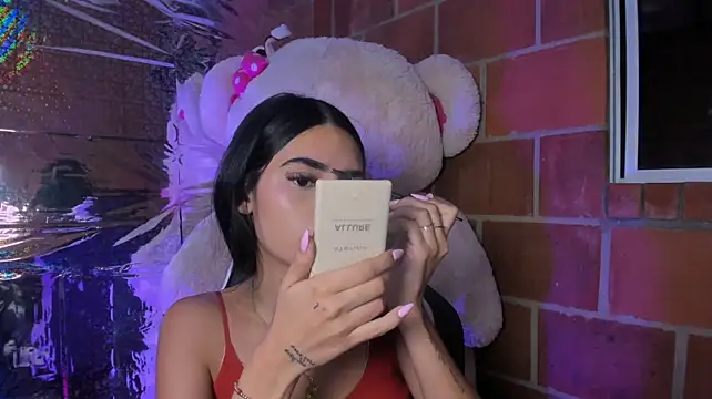 BellaaStorm live cam preview