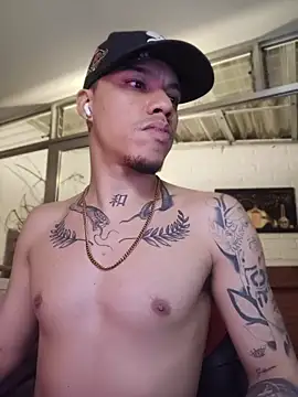 AlphaMasterXxx webcam
