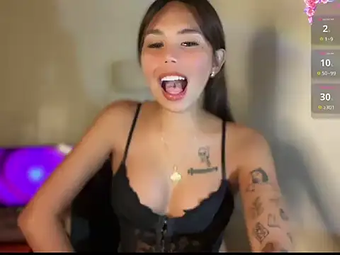 _petitegirlx69_ webcam