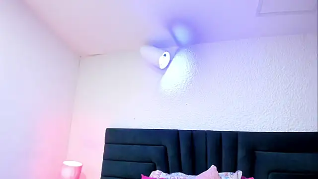 VictoriaRouge_ webcam