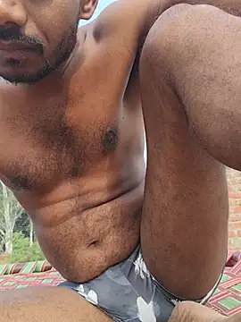 Daddyishere_19 webcam