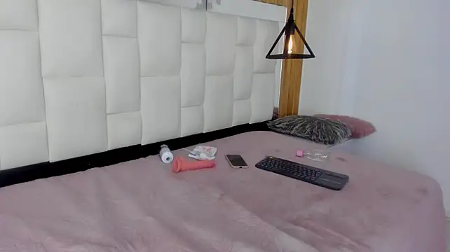 camila__rodriguez_ webcam