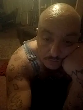 Dick4yourholes live cam on StripChat