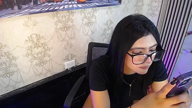 Holly_Watson_ webcam