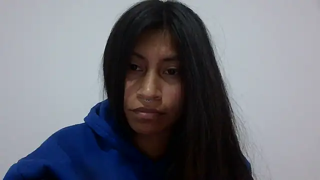 Pocahontas_Honey webcam