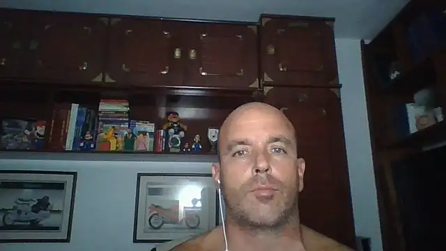 pocoyotop live cam on StripChat