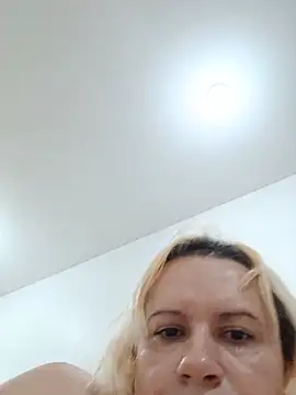 Laurinhasafad live cam preview