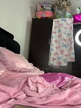 Adrii_White webcam