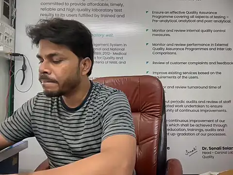 Raaz_5690 webcam