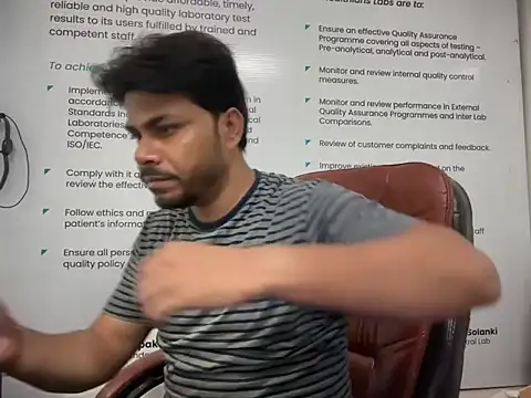 Raaz_5690 webcam