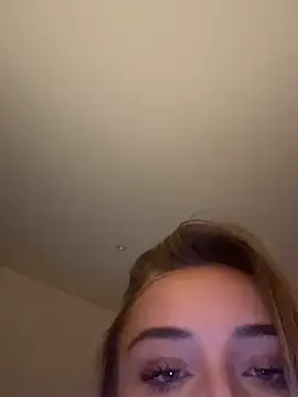 PRIISS69 live cam on StripChat