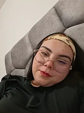 Julieth85_ live cam preview