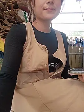 Linda-yiyi webcam
