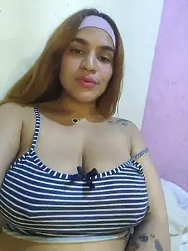 SexyFriends_ live cam on StripChat