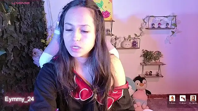 Eymmy_24 live cam on StripChat