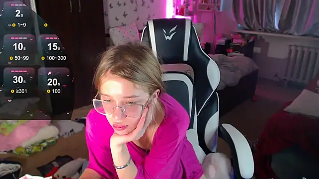 Kira_honeyy webcam