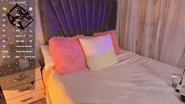 miaoconell live cam on StripChat