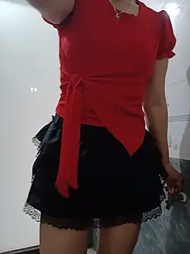 Thitay001 live cam on StripChat