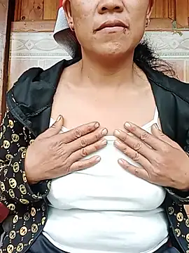 Lily_sexxy4233 webcam