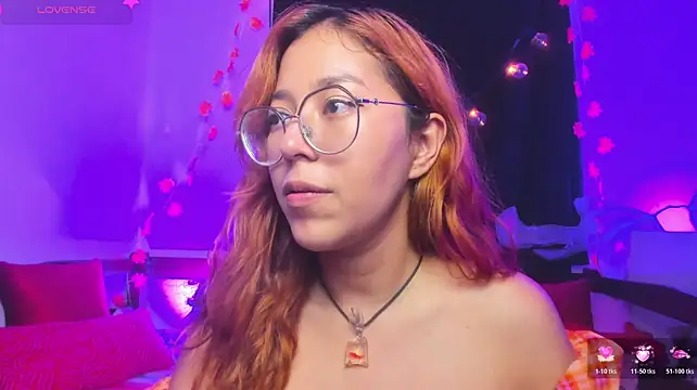 Juless_x live cam on StripChat