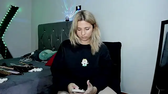 Liltildeman_moon live cam preview