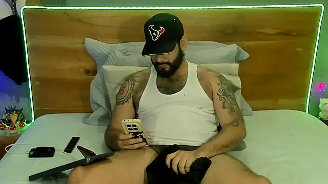 Prometeo-grizzly live cam on StripChat