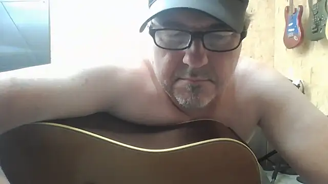luvslave7 (M mature) - Obey most commands and get very naughty!