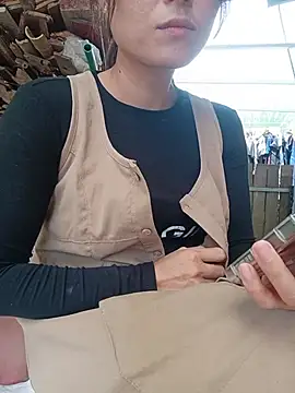 Linda-yiyi webcam