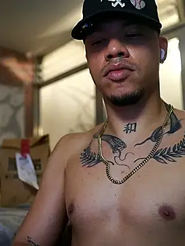 AlphaMasterXxx live sex cam