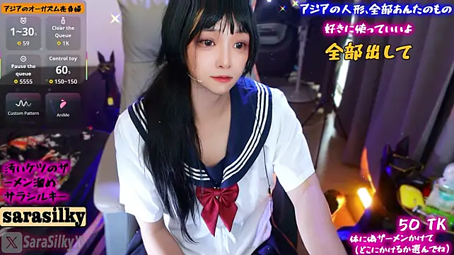 SaraSilky live cam on StripChat