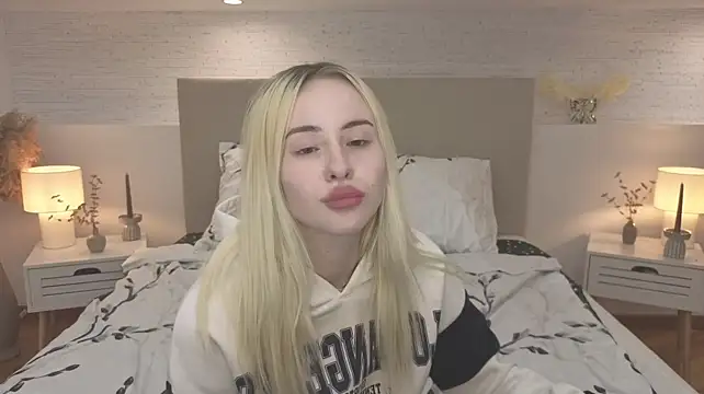 Bella_crazyy webcam