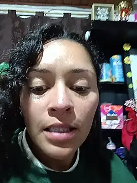 Estrella2001 live cam on StripChat