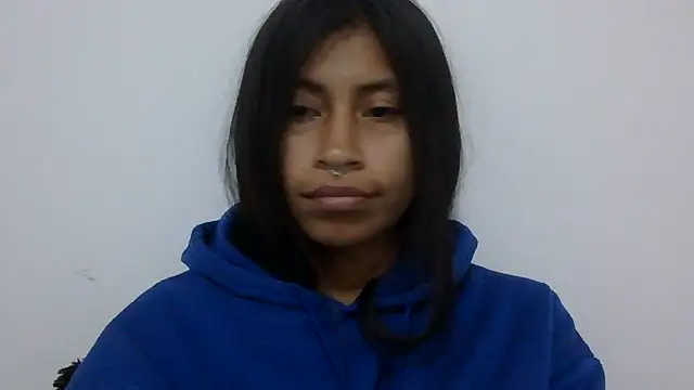 Pocahontas_Honey webcam