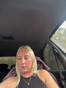 merlindave (F young) - Finger pussy/naked✌️🫦