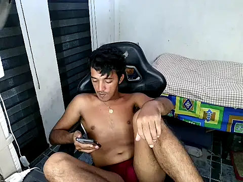 Spicy_RowyCam webcam