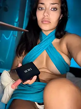 Risky_Workouts live cam on StripChat