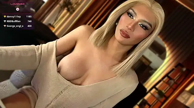 Womanofyourdesire_ live cam on StripChat