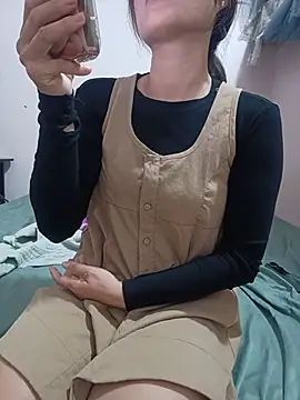 Linda-yiyi webcam