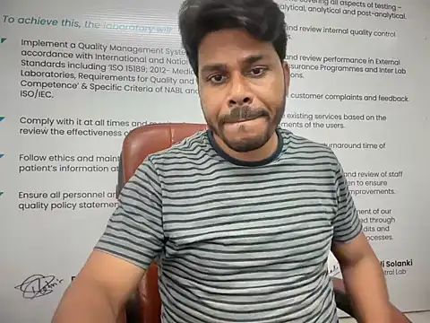 Raaz_5690 webcam