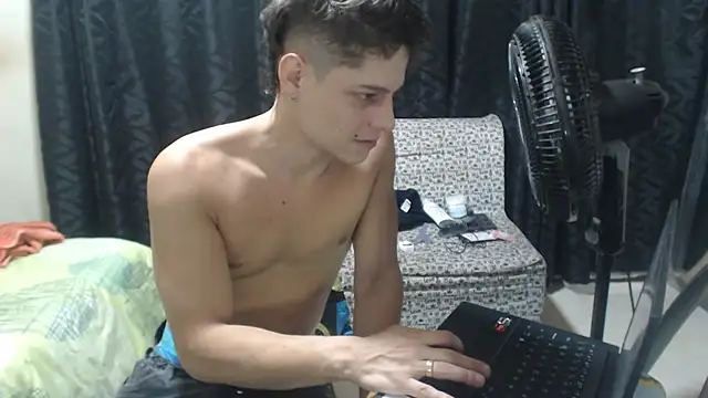 youth_lust69 webcam