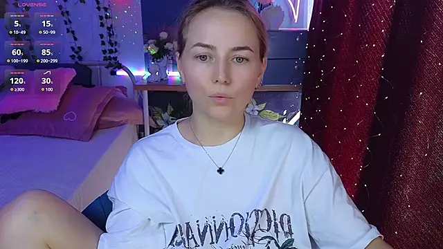 Mira_Mermayd live cam preview
