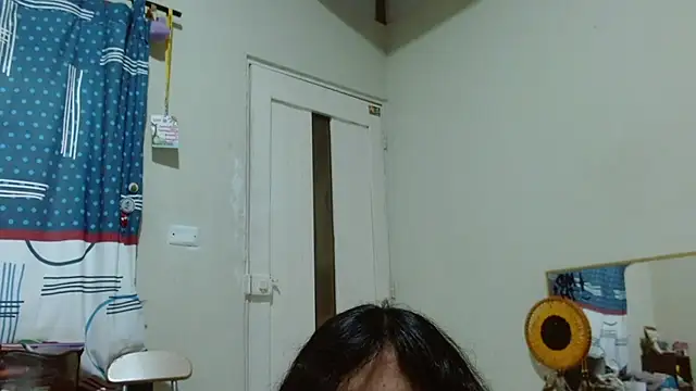 AlinaWoolf_ webcam