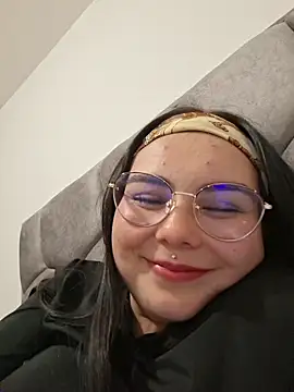 Julieth85_ live cam preview