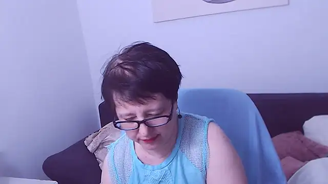 ChristaRose live cam on StripChat