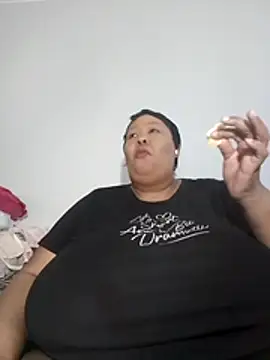 nancy111 (F milf) - Make Me cum and squit in my toy