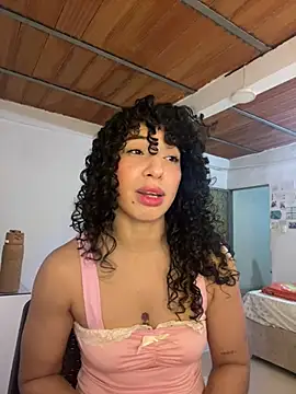 Miily_0 live cam on StripChat