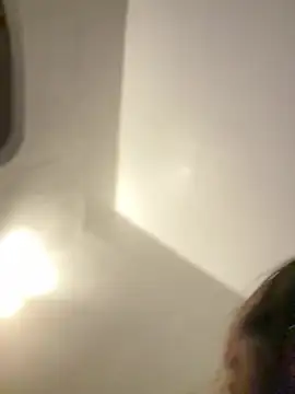 miacanela_xo