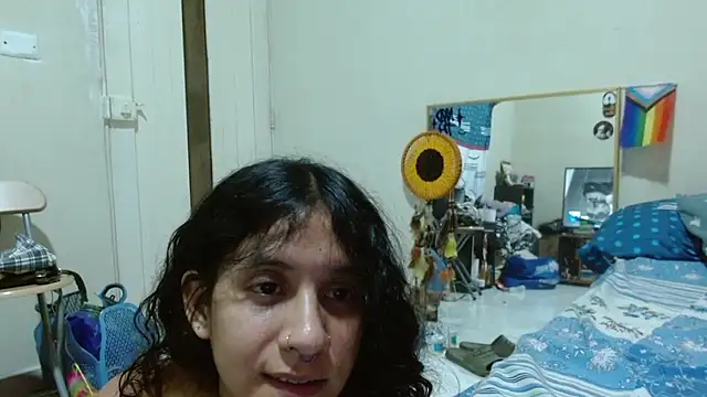 AlinaWoolf_ live cam on StripChat
